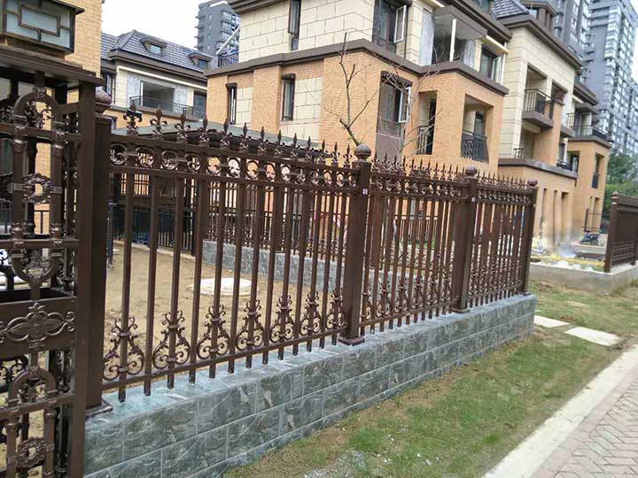 鋁藝護(hù)欄